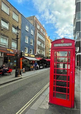 イギリスの写真1 赤い電話ボックス